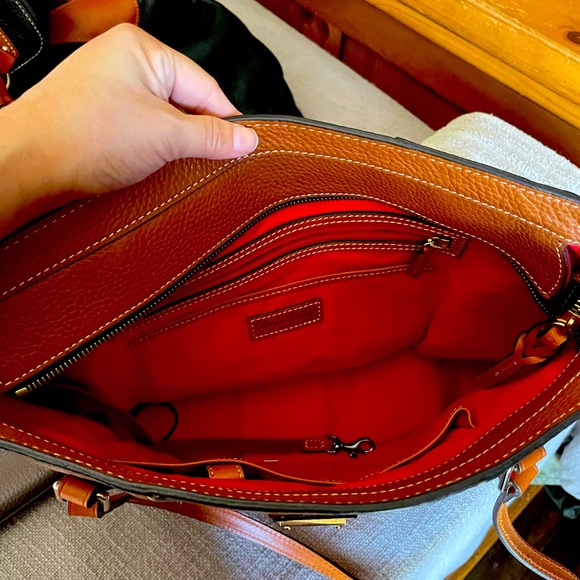 Dooney&Bourke - Picture 1 of 2